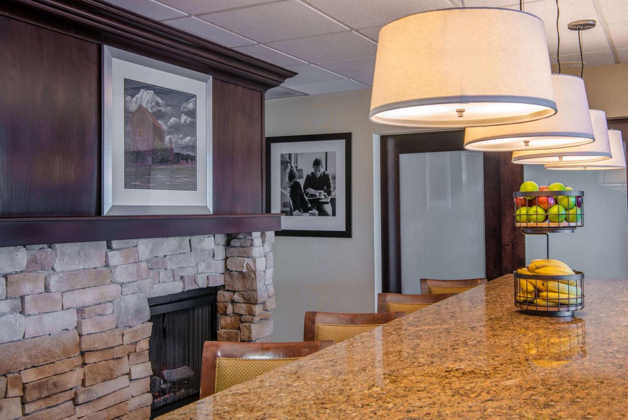 Hampton Inn Cleveland-Solon מראה חיצוני תמונה